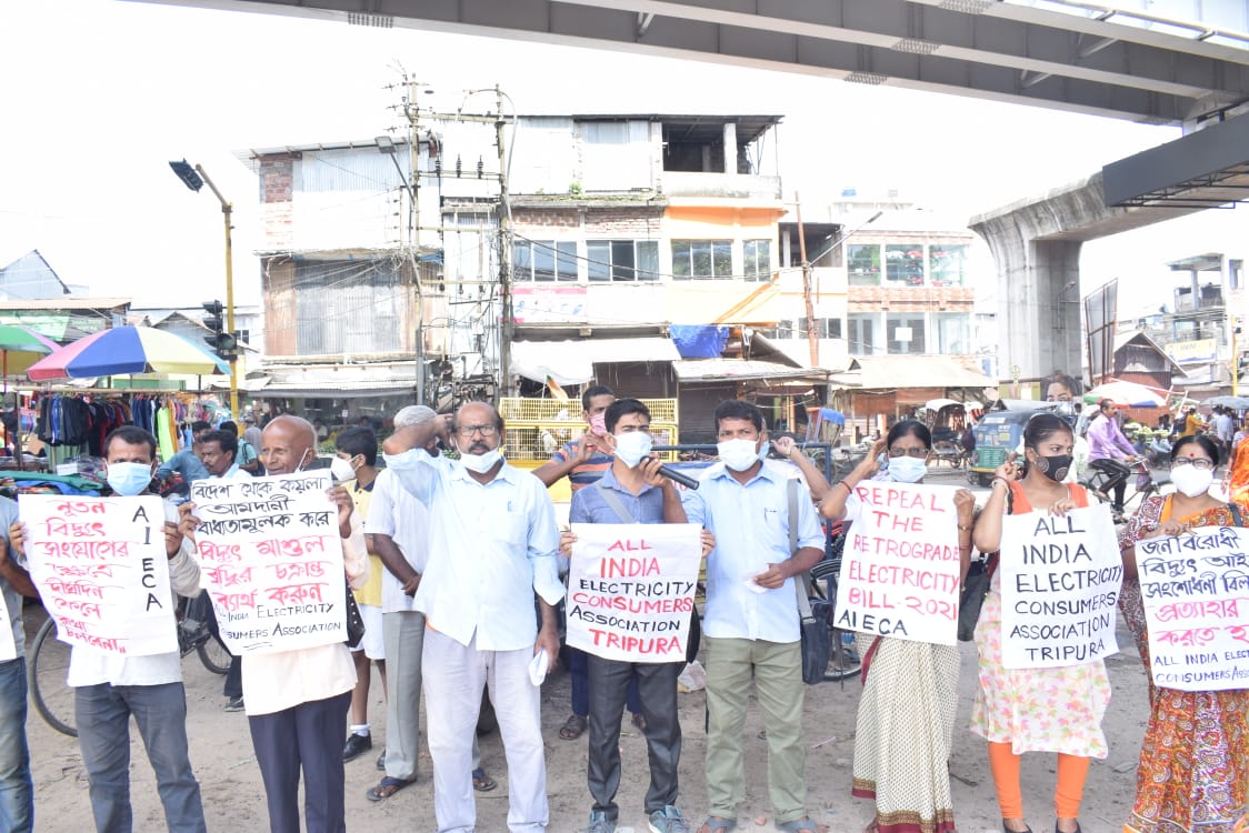AIECA stages protest against Central govts Coal & Power policies