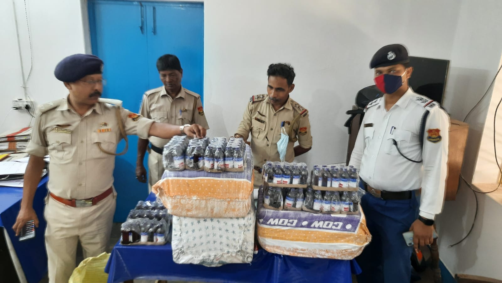 Police Sezied 800 Bottles Of Eskuf From Sekerkote - Tripura Chronicle